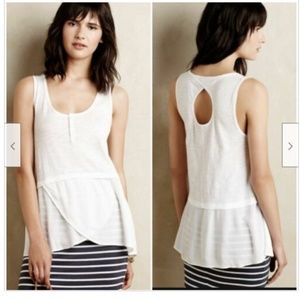 ANTHROPOLOGIE LITTLE YELLOW BUTTON WHITE SIGNE TOP